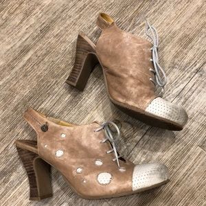 Gold Button | Shoes | Gold Button Super Cute Sling Back | Poshmark
